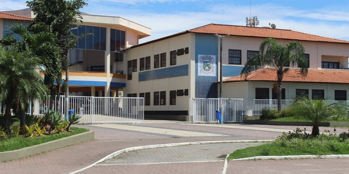 Estudantes universitários podem concorrer a estágio na Educação de Rio das Ostras com benefícios de R$ 809,45 mensais.