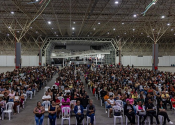 Programa Qualifica + Macaé oferece cursos gratuitos de capacitação profissional em dez polos do município, com 2,7 mil vagas no segundo ciclo de 2026.