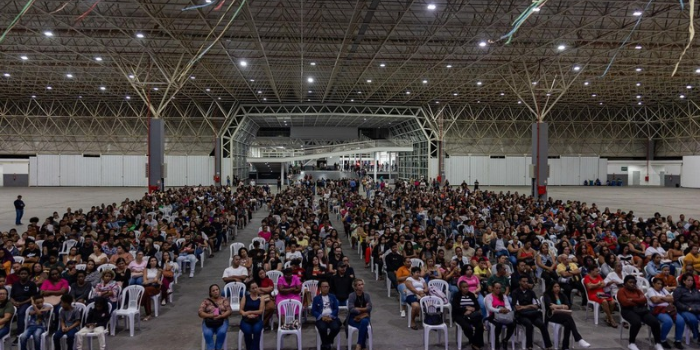 Programa Qualifica + Macaé oferece cursos gratuitos de capacitação profissional em dez polos do município, com 2,7 mil vagas no segundo ciclo de 2026.