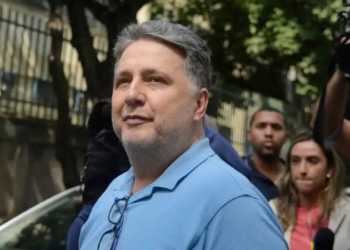 Douglas Ruas alcança maioria no primeiro turno após decisão do TSE. Eduardo Paes pretende recorrer ao STF.